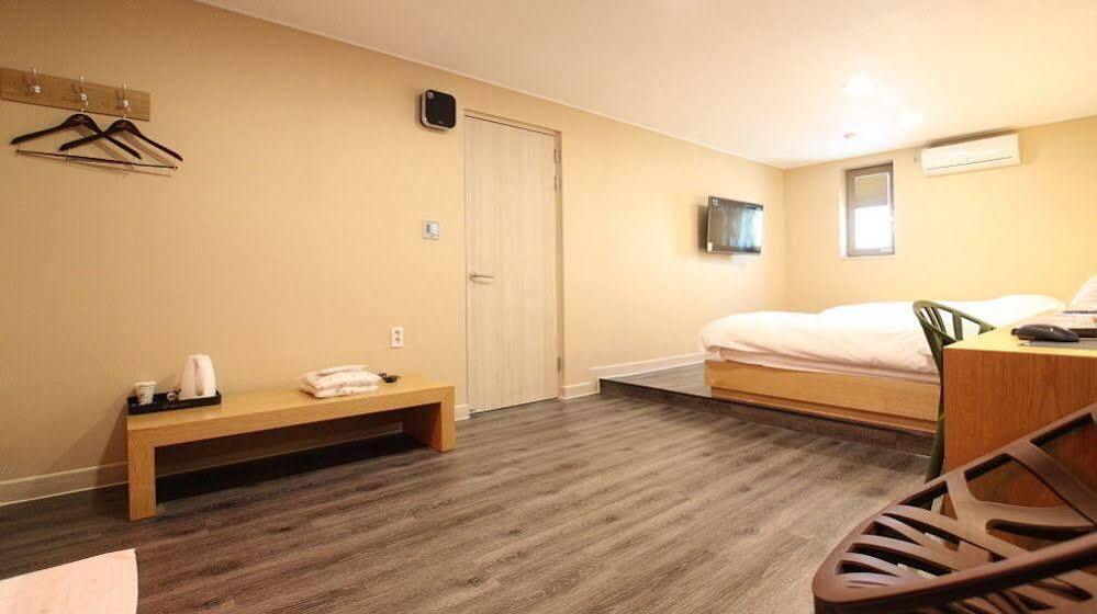 Mini Hotel 141 Gyeongju Exterior photo